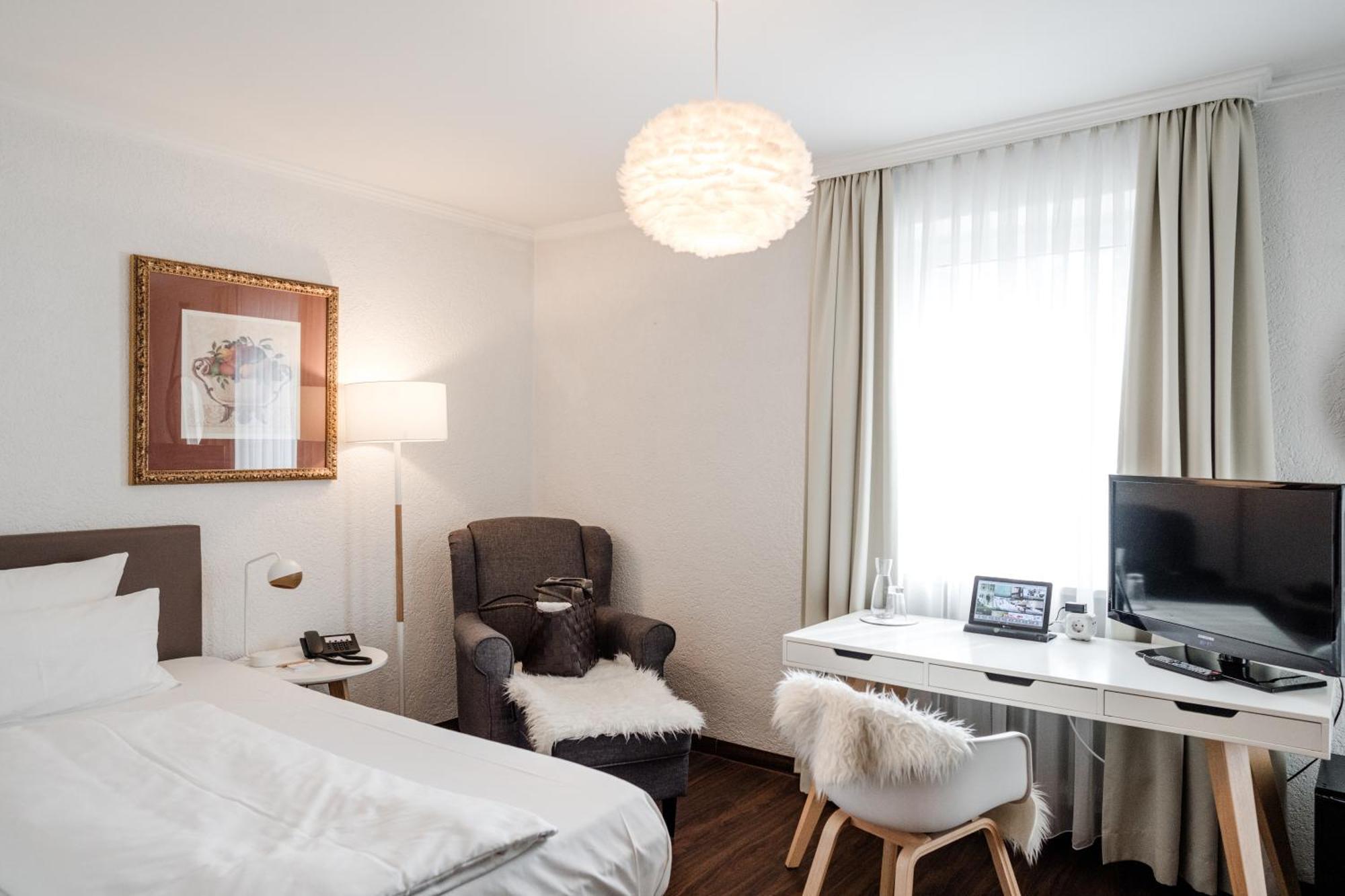 Hotel Antoniushof Ruhstorf an der Rott ภายนอก รูปภาพ
