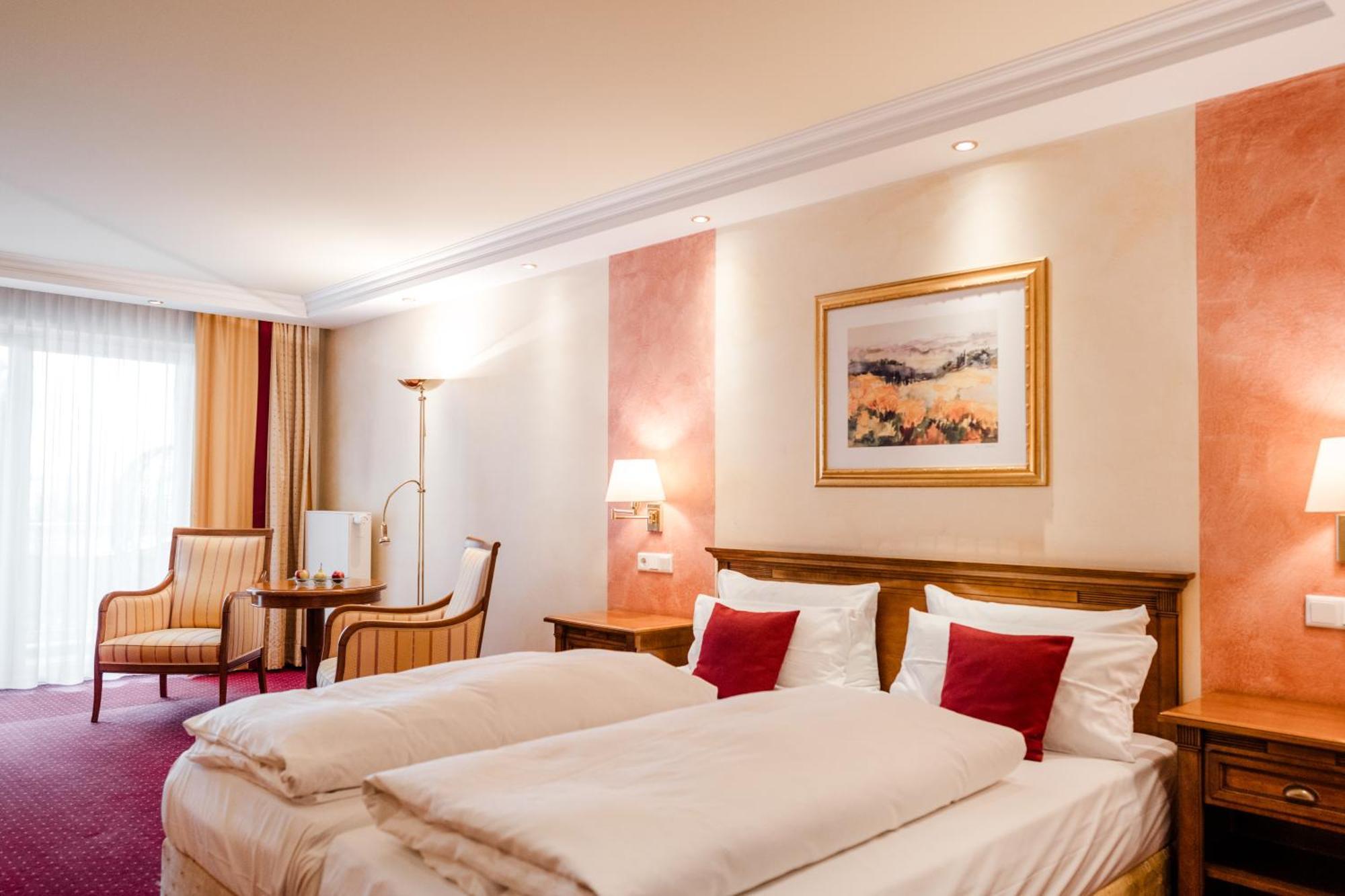 Hotel Antoniushof Ruhstorf an der Rott ภายนอก รูปภาพ