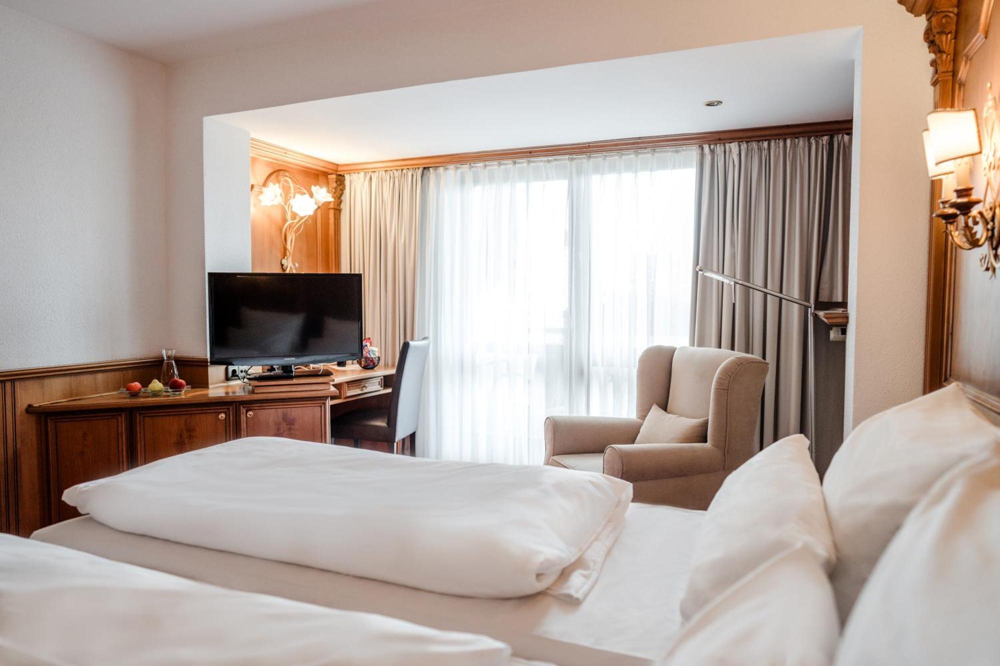 Hotel Antoniushof Ruhstorf an der Rott ภายนอก รูปภาพ