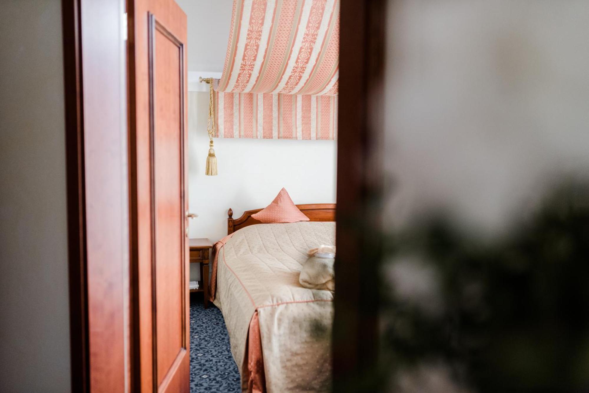 Hotel Antoniushof Ruhstorf an der Rott ห้อง รูปภาพ